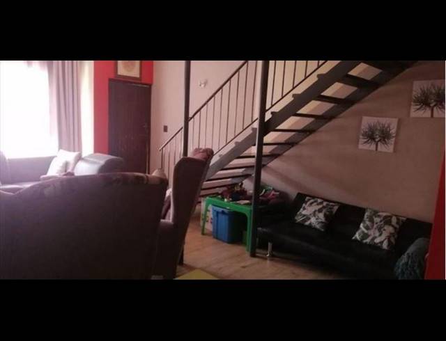 2 BEDROOM TOWNHOUSE FOR SALE IN BIRCHLEIGH